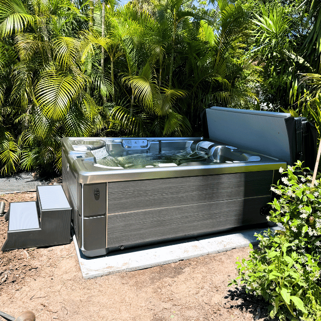 Hot Spring Hot Tub in jungle of Daytona, FL